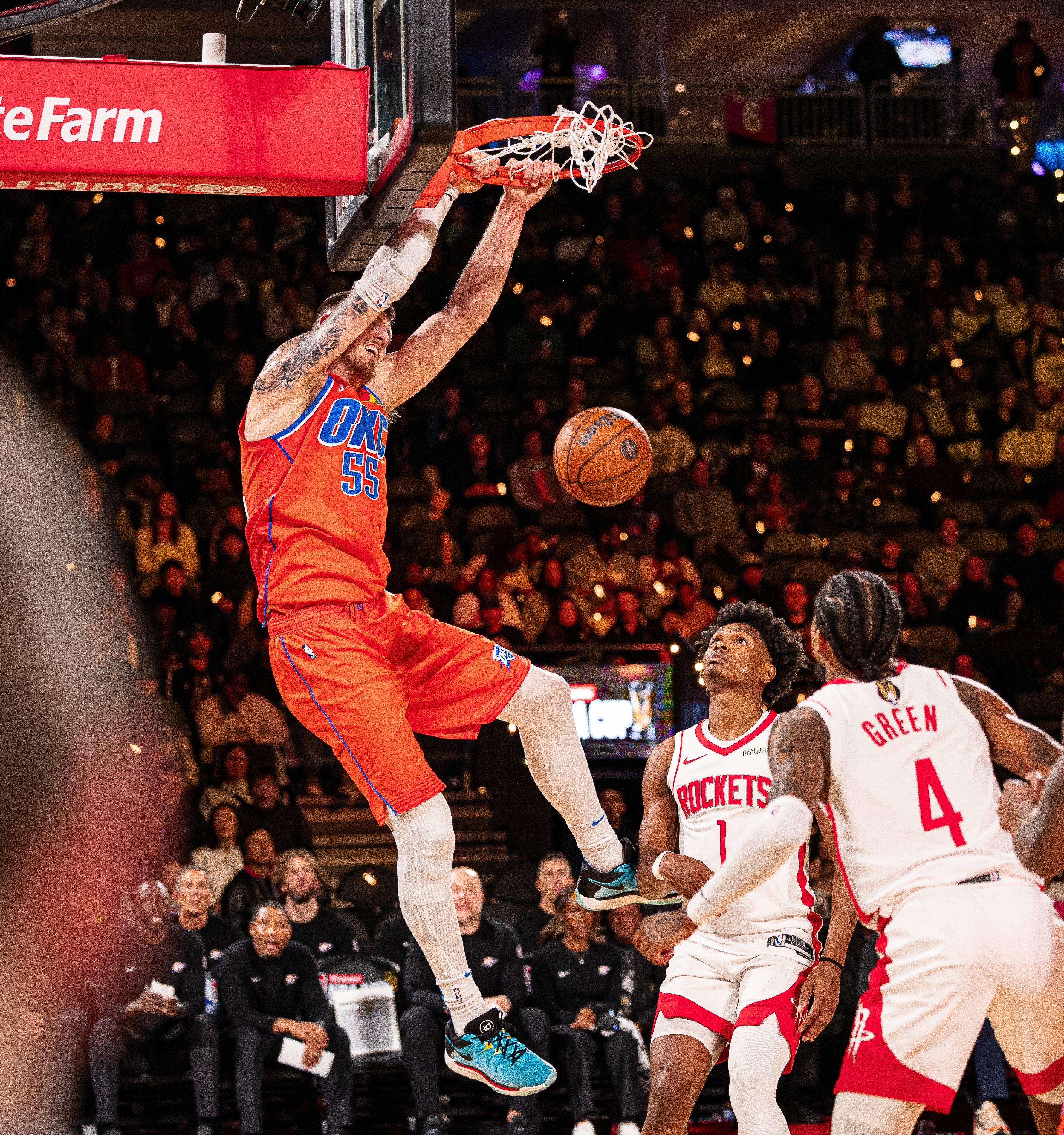 云开体育休斯敦火箭训练开放日,加时末段回应争议引欢呼,NBA常规赛在即,球队文化再被提及的简单介绍